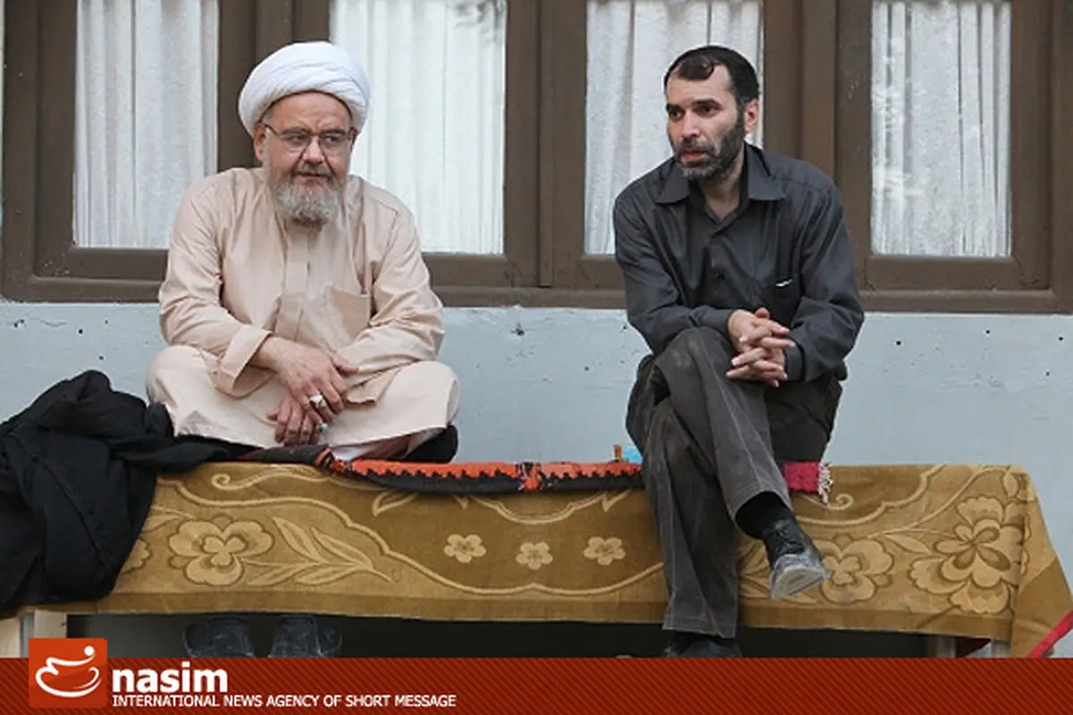 نقدها مرا اذیت می‌کند