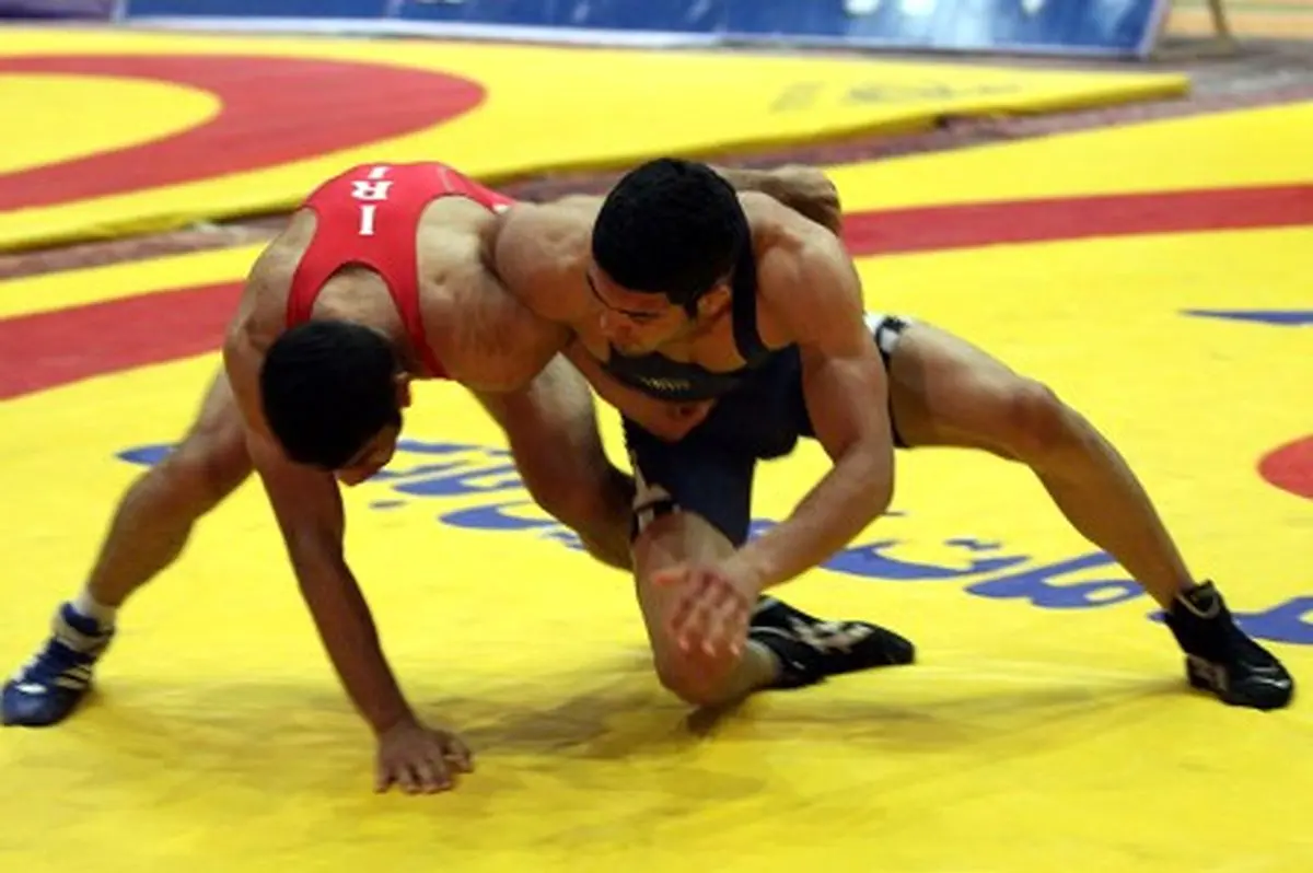 فینالیست‌های سه وزن دوم مسابقات کشتی آزاد بزرگسالان کشور در مشهد مشخص شدند