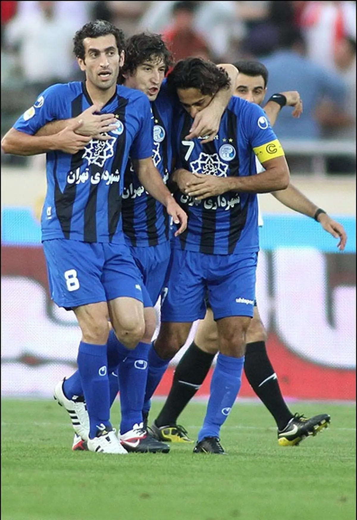 پیروزی پرگل استقلال برابر پرسپولیس در دربی ۷۳؛ صعود به نیمه‌نهایی جام حذفی