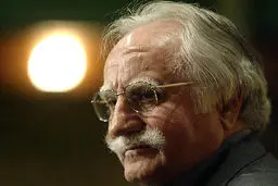 مملکتی که هویت فرهنگی نداشته باشد، نفوذپذیر است