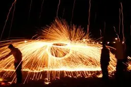  استفاده از مواد محترقه و مواد آتش‌زا، شایسته فرهنگ غنی ایرانی نیست