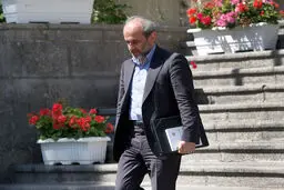 ساترا تعامل دارد، مماشات نه!
