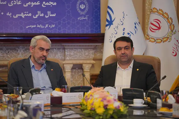 وزیر اقتصاد: بانک ملی ایران، با سابقه ترین‌ و پیشروترین بانک دولتی کشور است