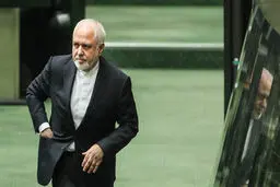 «ظریف» کارت زرد دوم را از مجلس گرفت