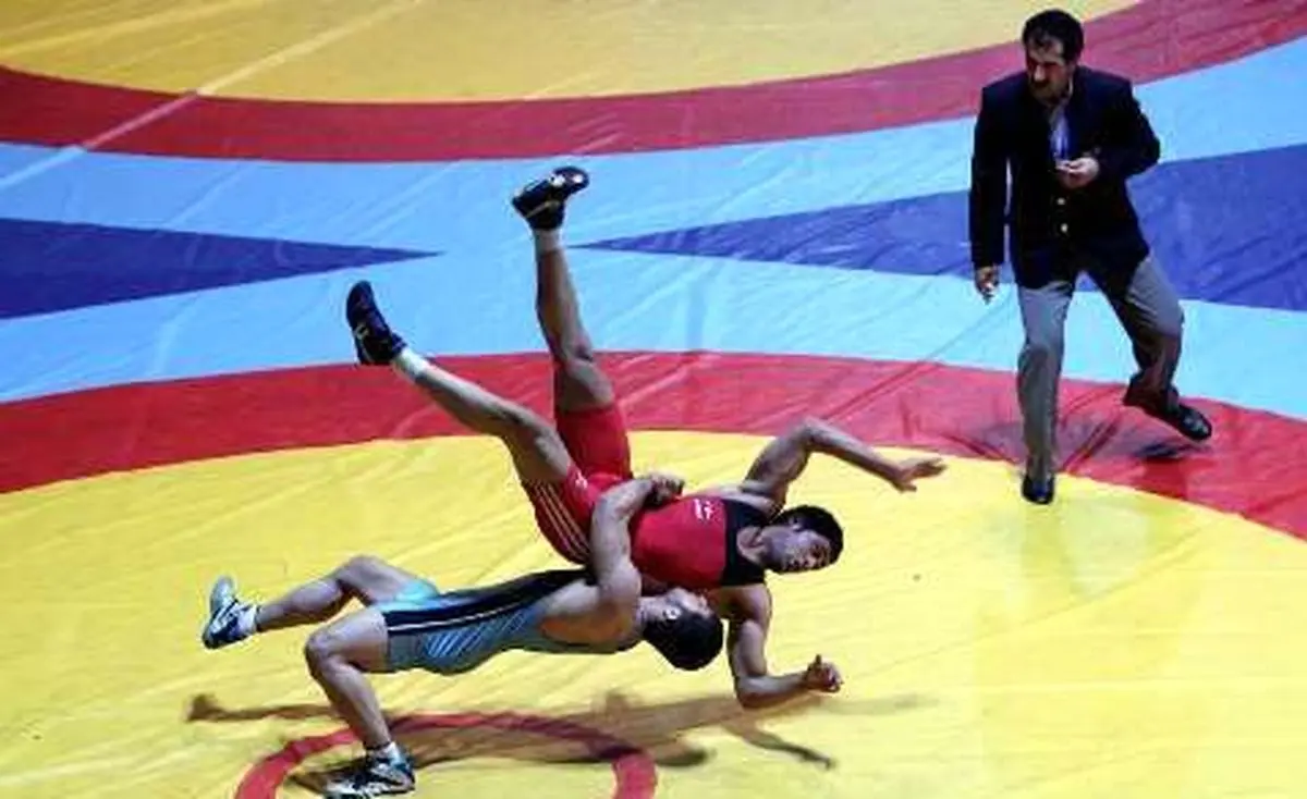 آغاز دور برگشت لیگ برتر کشتی فرنگی؛ پیروزی قاطع سپاهان و برد نزدیک صبای قم