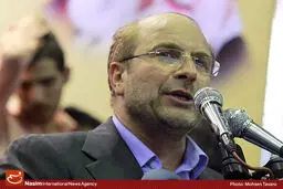 دعوت جمعی از دانشجویان دانشگاه امام صادق از قالیباف