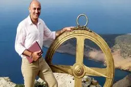 پخش مستند 