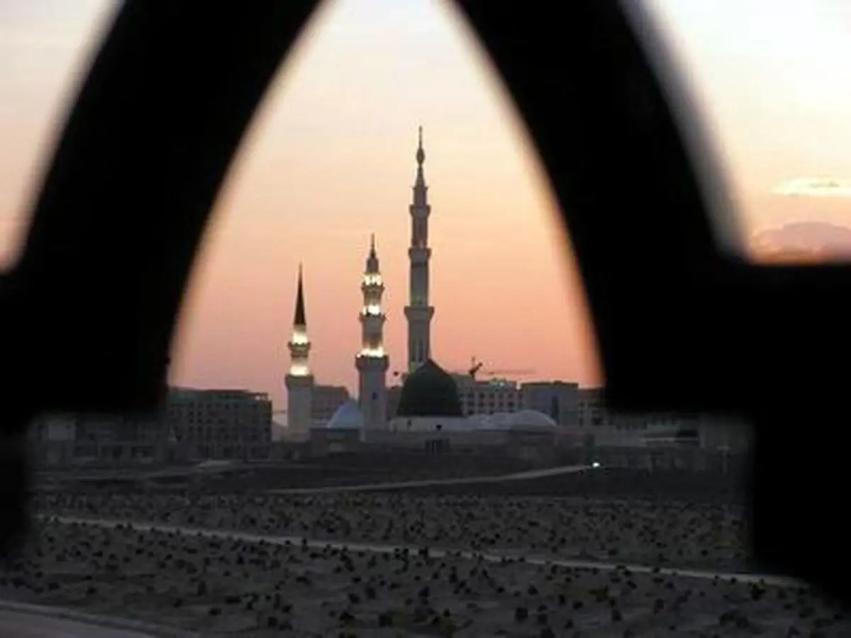 بارها درخواست بازسازی بقیع چه در حال حاضر و چه در زمانهای گذشته از سوی ایران به عربستان داده شده