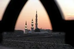 بارها درخواست بازسازی بقیع چه در حال حاضر و چه در زمانهای گذشته از سوی ایران به عربستان داده شده