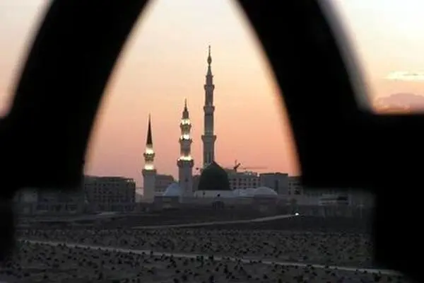 بارها درخواست بازسازی بقیع چه در حال حاضر و چه در زمانهای گذشته از سوی ایران به عربستان داده شده