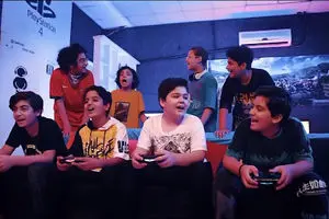 تقابل هشتادیا با دهه هشتادیا