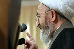 آیت‌الله سبحانی در دیدار وزیر ارشاد: دولت برای حل مشکل گرانی کاغذ تمام توان خود را به‌کار گیرد
