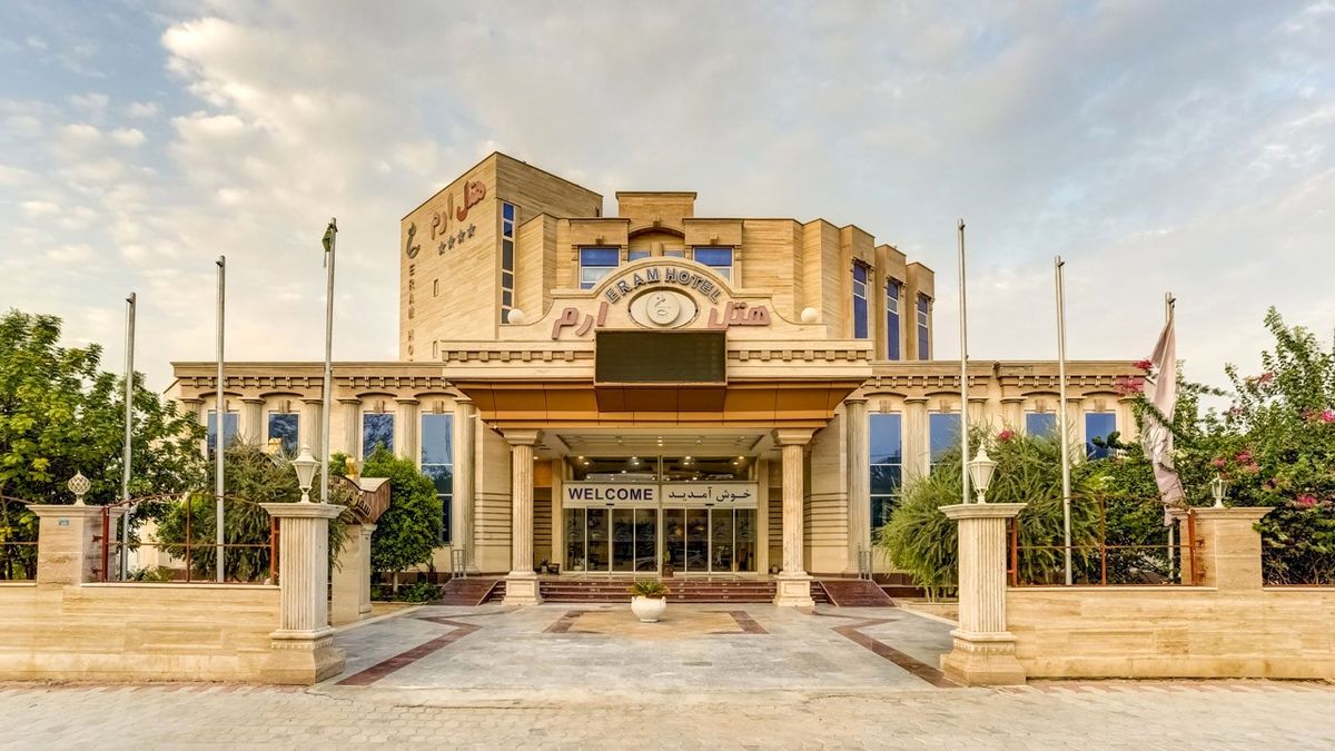 هتل ارم قشم، هتلی در مجاورت دریای خلیج فارس