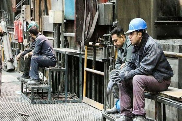  نماینده کارگران: دستمزد کارگران را دولت دستوری تعیین می‌کند 