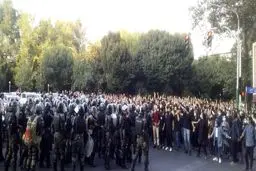 گزارش خبرنگار نسیم‌آنلاین از تجمع در بلوار کشاورز تهران