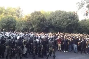 گزارش خبرنگار نسیم‌آنلاین از تجمع در بلوار کشاورز تهران
