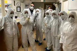 هنوز واکسیناسیون کادر درمان مسیح دانشوری تکمیل نشده است