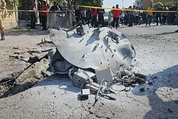 سقوط و انفجار چند شی ناشناخته در گرگان 
