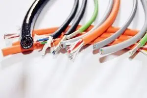 انتخاب هوشمندانه برای خرید سیم و کابل افشان: نکات کلیدی برای خرید بهینه
