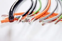 انتخاب هوشمندانه برای خرید سیم و کابل افشان: نکات کلیدی برای خرید بهینه