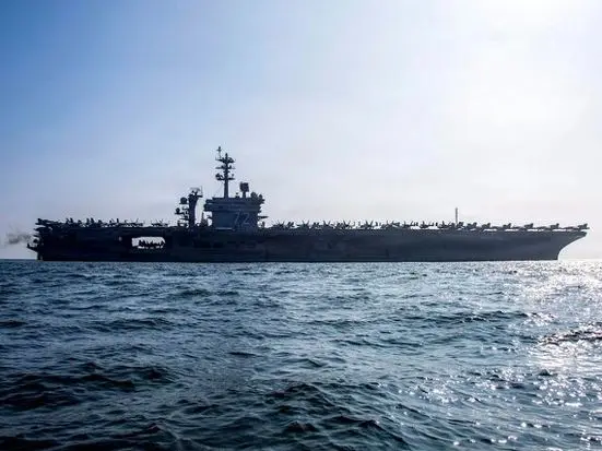 ارتش: نیروی دریایی ایران ناو آبراهام لینکلن را وادار به تغییر مسیر کرد