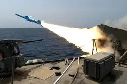 انهدام همزمان اهداف دریایی با موشک‌های «نصیر»، «قدیر» و «قادر» در رزمایش اقتدار پایدار ارتش