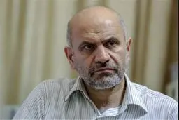  فرشاد مومنی: دولت روحانی در سیاست های تجاری سهل انگاری کرد 