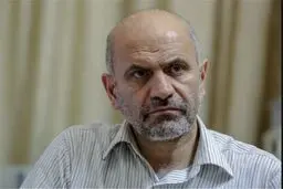  فرشاد مومنی: دولت روحانی در سیاست های تجاری سهل انگاری کرد 