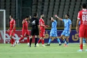 خلاصه بازی پرسپولیس و چادرملو؛ حذف سرخ‌ها از پلی‌آف لیگ قهرمانان آسیا
