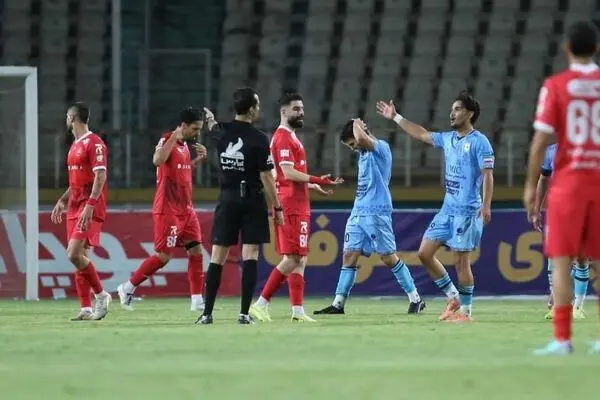 خلاصه بازی پرسپولیس و چادرملو؛ حذف سرخ‌ها از پلی‌آف لیگ قهرمانان آسیا