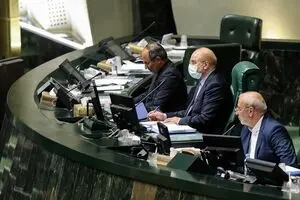 مخالفت مجلس با پلکانی شدن افزایش حقوق