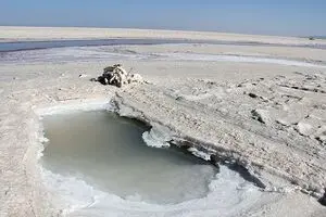 باران نیامد، ستاد احیای دریاچه ارومیه خشکید