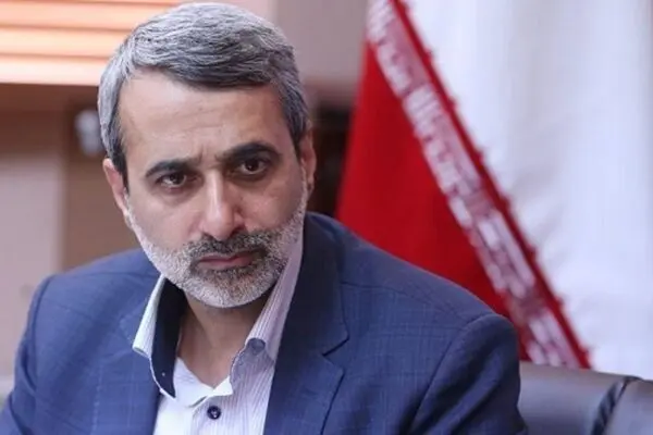 آذری جهرمی دستش را در جیب مردم کرده و باید در اینباره پاسخگو باشد