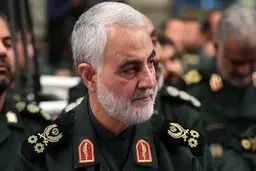
تصویر زیرخاکی و کمتر دیده شده از شهید حاج قاسم سلیمانی
