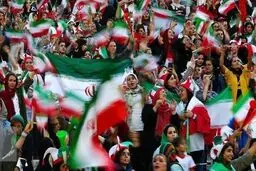 تاج: شورای عالی امنیت ملی ورود زنان به ورزشگاه‌های فوتبال را تصویب کرد