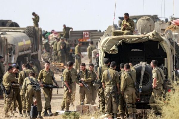 وال‌ استریت ژورنال: اسرائیل ۱۰۰ هزار سرباز در مرز لبنان مستقر کرد
