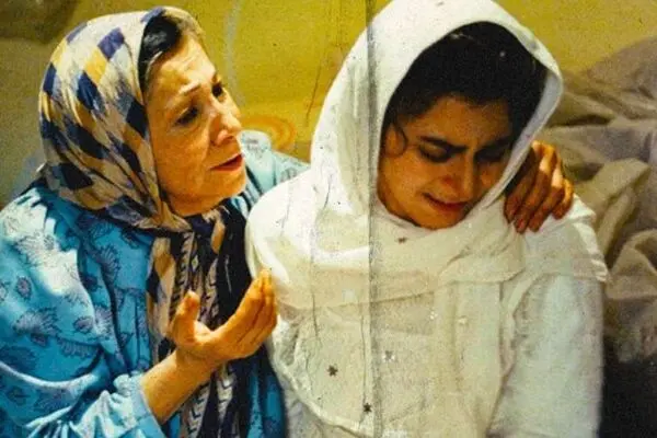 پخش فیلم سینمایی «صنوبرهای سوزان» از شبکه نمایش