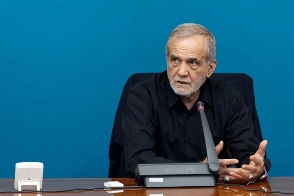 پزشکیان: با شعار دادن نمی‌شود مملکت را درست کرد