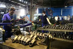 چرا تولید خودرو در ایران پرنوسان است؟