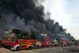 چه کالاهایی در بندر شهید رجایی سوختند؟