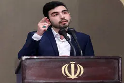 همه به این دو سال سربازی به عنوان یک خندق نگاه می‌کنند