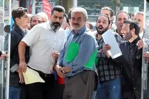 پخش مجموعه تلویزیونی طنز «اسباب زحمت» از شبکه یک سیما