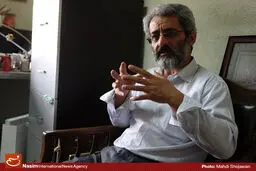 نامزدی بقایی در انتخابات ریاست جمهوری شوخی است/ اطرافیان احمدی‌نژاد در این دوره از انتخابات سلبی عمل می‌کنند