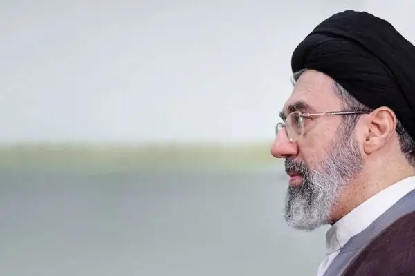 پیام فرمانده کل قوا به مناسبت روز ارتش جمهوری اسلامی ایران