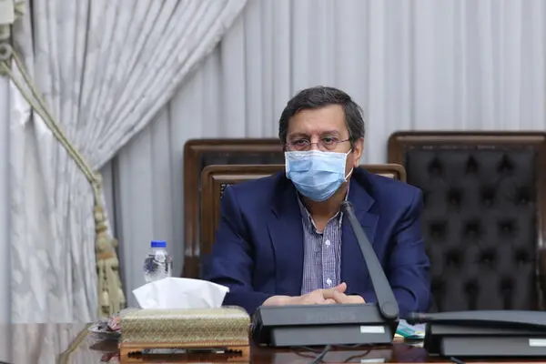 همتی: حرکت ارز به سمت تعادل نرخ