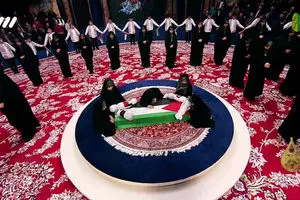 اجرای زیبای گروه عراقی در مورد غزه در برنامه حسینیه معلی