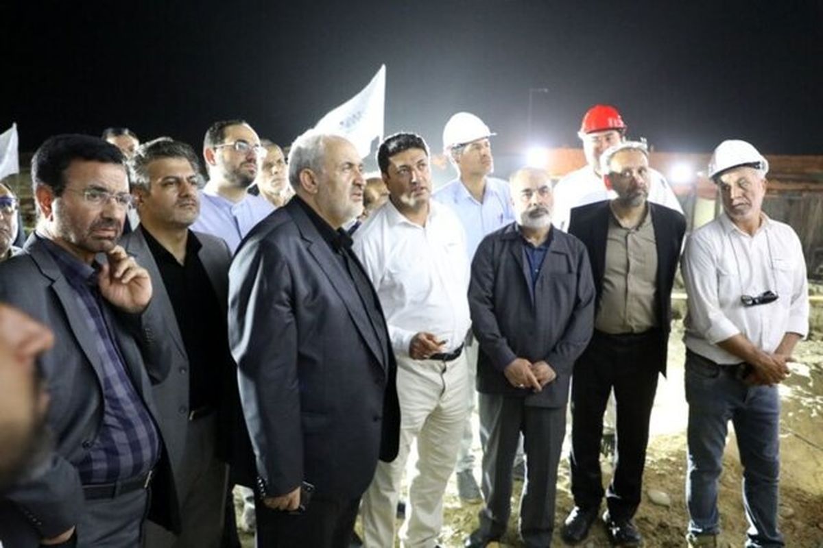 وزیر صمت: آب دریای عمان شیرین‌سازی شده و تا پایان سال بعد به زاهدان می‌رسد