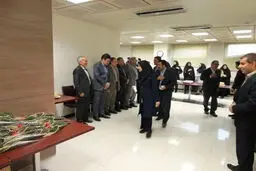 خشم کارکنان بیمه مرکزی از دریافت حقوق نجومیِ مدیران/ رو دست مدیران خیابان آفریقا به کارکنان، با امضای طیب‌نیا