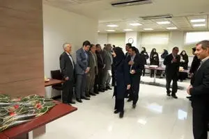 خشم کارکنان بیمه مرکزی از دریافت حقوق نجومیِ مدیران/ رو دست مدیران خیابان آفریقا به کارکنان، با امضای طیب‌نیا