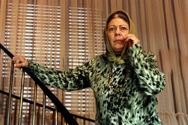 پخش فیلم سینمایی «بله‌برون» از شبکه نمایش